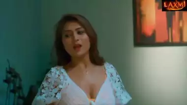 Indian Desi hot house maid take care of her owner and fucked by him real Hindi sex video