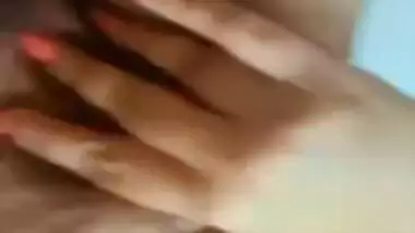 Beautiful Sexy Indian Girl Leaked Videos Part 1