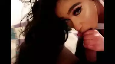 Pakistani Slut Gives Sloppy BJ