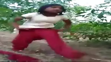 Tamil girl enjoying outdoor sex with boyfriend caught on cam