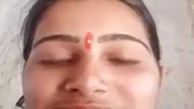 Indian village girl showing pussy on Whatsapp video call