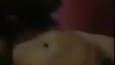 Desi Girl Showing Her Sexy Figure