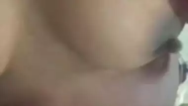 Dirty-minded Desi woman lets XXX cameraguy film her sexy tits