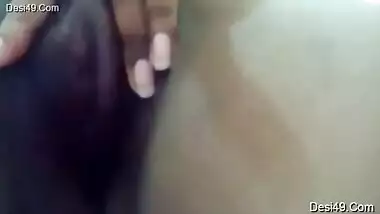 Indian babe is a bad girl spreading labie and masturbating on XXX camera