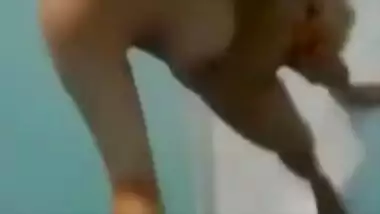 Glamorous beauty making a desi xxx movie for the 1st time with her boyfriend