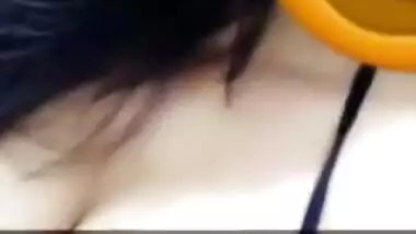 Indian gf Showing her Boobs