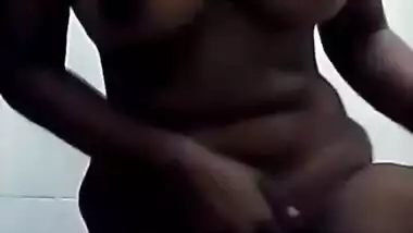 Big boobs desi girl masturbate in a bathroom 480p