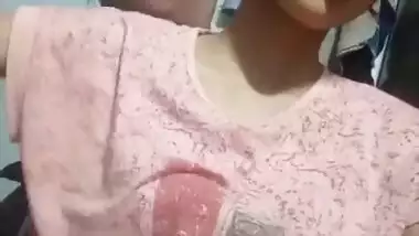 Cute Paki Babe Showing Boobs