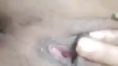 Super horny married girl entertaining live sex chat session