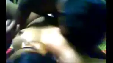 Desi young girl scene at the bed