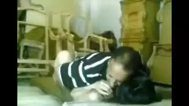 Sexy Mumbai office girl hardcore sex with manager!