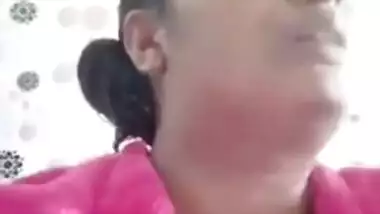 Sensual wife with a mask on washes and shaves her XXX plump body