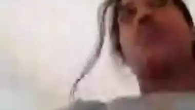 Horny Lankan Girl Masturbating