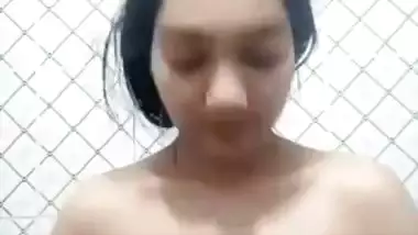 Bengali girl striptease nude viral bath recorded