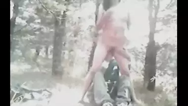 Free Indian outdoor sex scandal of mature bhabhi fucked by hubby’s friend