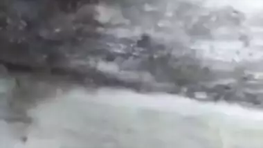 Desi chick puts her sex legs in water performing a XXX washing show