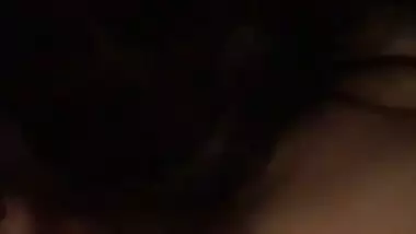 Horny babe gives a sexy blowjob in Pakistani porn