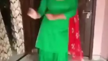 Punjabi mommy