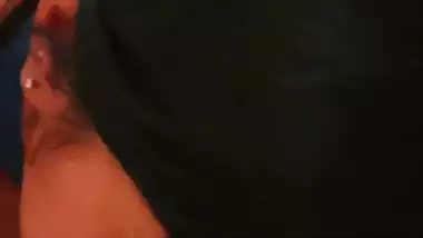 Hot Mumbai girl shows what an Indian blowjob is