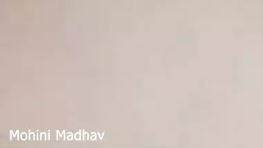 Desi Sexy Indian Bhabhi Was Very Hot With Her Friend And Fucked Hardcore When There Was No Husband A