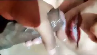 Sucking dick indian bhabi