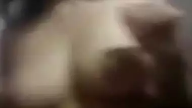 Cute Tamil girl Showing her Boobs on video cal