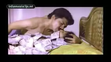 Indian mallu porn video of classic vintage actress going topless