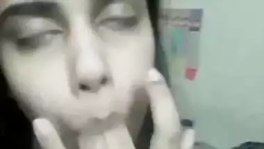 Beautiful Desi girl Fingering Her Pussy Deep Naked