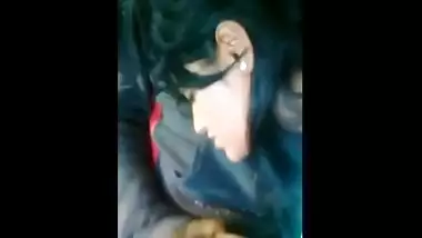 Office girl engulfing penis of her boss in car