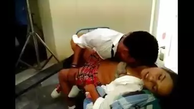 Indian porn site presents college desi sex video of Pune girl