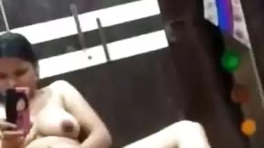 Sunday Janta Curfew nude selfie