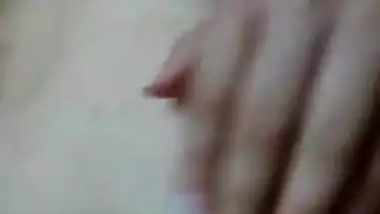 Desi beauty nude boobs show