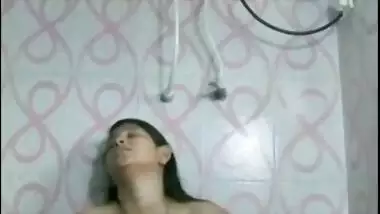 Desi indian horny girl self exposed part 2 - tevidiya