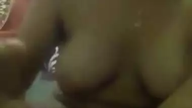 Desi cute girl very hot handjob