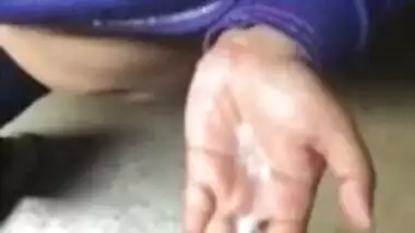 Desi Aunty Giving BJ to Owner in Shoping Store