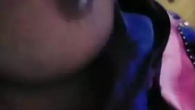 Desi bhabi showing boobs nipple video call with husband