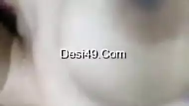 Today Exclusive- Sexy Girl Showing Her Big Boobs
