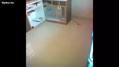 Middle age office staff fuck inside office floor