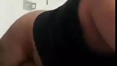 Sexy Desi Girl Blowjob and Fucked 3 clips part 3