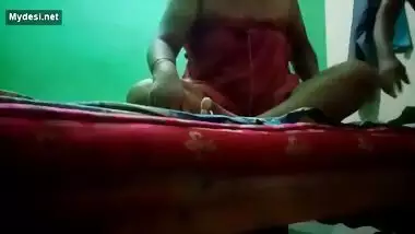 Desi hot fgr bhabi
