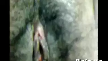 Exploring juicy wet cunt on free porn tube