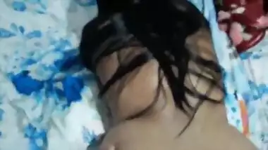 Fudendo o cuzinho apertado da vizinha durante a madrugada.