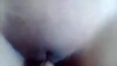 Bangladeshi girlfriend strips exposing her voluptuous body