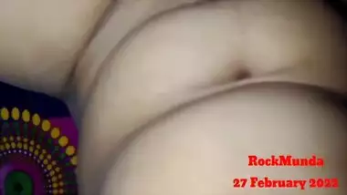 Fucked A Cool Woman By Putting A Condom On And Very Lovingly Shoving A Finger And The Cock In Her Pussy