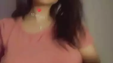 Naked pussy showing hot Indian girl nude viral MMS