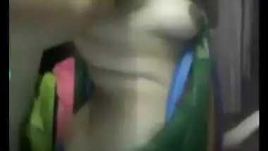 Aunty Play On WebCam - Movies.