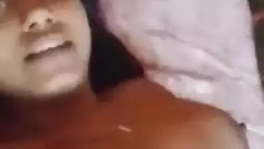 Busty big ass girl exposing her assets on cam