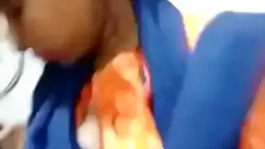 Bngla boob uking in 0ffice
