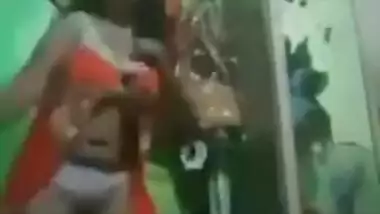 Sexy Srilankan chubby girl Dancing