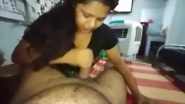 Barazar Pornd - Indian Girl Gives Blowjob indian porn mov